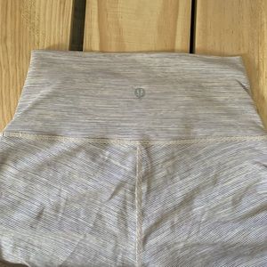 Lululemon Wonder under luxtreme
